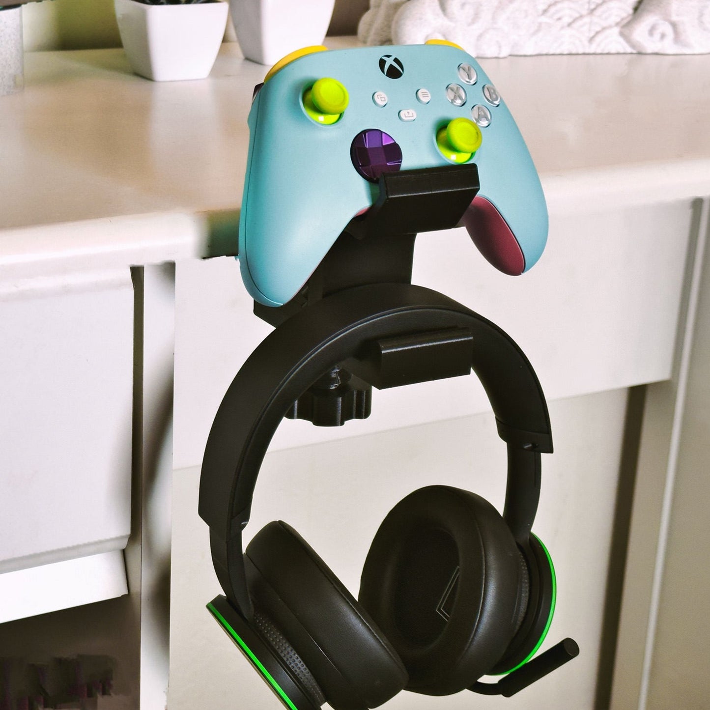 Combined Headphone & Controller Holder